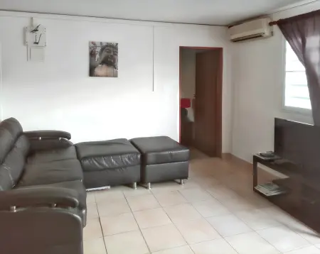 Maison charmante à La Savane avec vue sur la mer - Photo 3