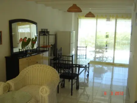 Appartement spacieux à Bois des Nèfles, 70 m², piscine partagée - Photo 2
