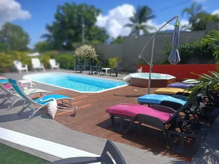 Appartement spacieux à Sainte-Anne avec piscine partagée. - Photo 3