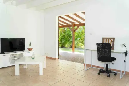 Maison chaleureuse aux Abymes avec jacuzzi relaxant - Photo 13