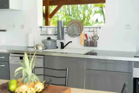 Maison chaleureuse aux Abymes avec jacuzzi relaxant - Photo 14