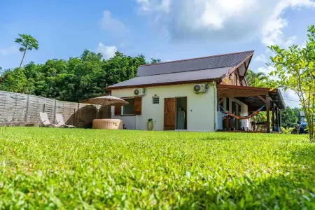 Maison chaleureuse aux Abymes avec jacuzzi relaxant - Photo 38