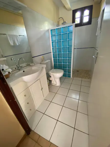 Charmant appartement avec piscine partagée à Pointe-Noire - 36m² - Photo 4