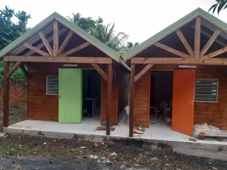 Bungalow charmant à Petit-Bourg avec jardin privé - Photo 4