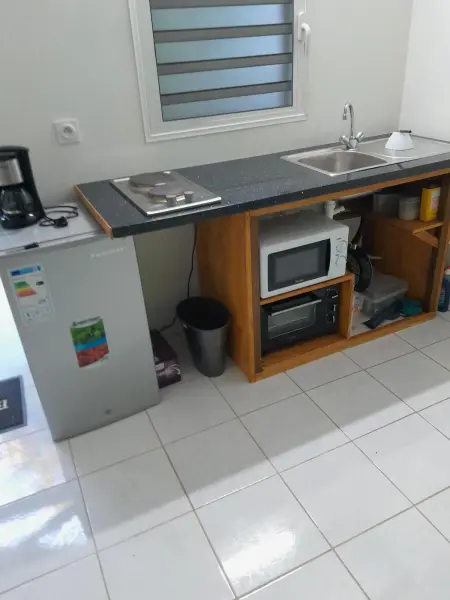 Bungalow charmant à Petit-Bourg avec jardin privé - Photo 5