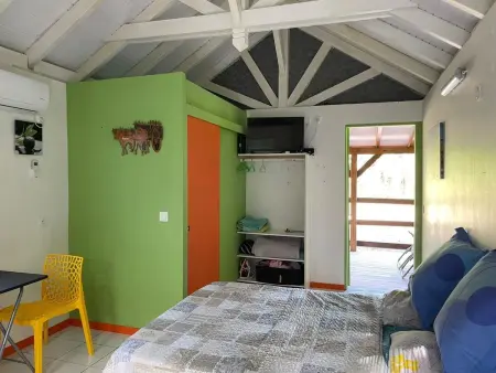 Bungalow charmant à Petit-Bourg avec jardin privé - Photo 13
