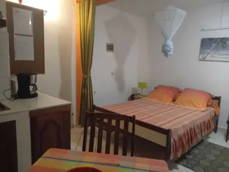 Studio charmant à Sainte-Luce, 28 m², terrasse et jardin. - Photo 24