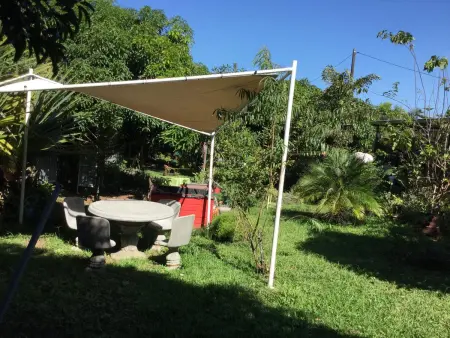 Villa chaleureuse près de Le Tampon avec piscine partagée - Photo 2