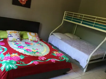 Villa chaleureuse près de Le Tampon avec piscine partagée - Photo 10