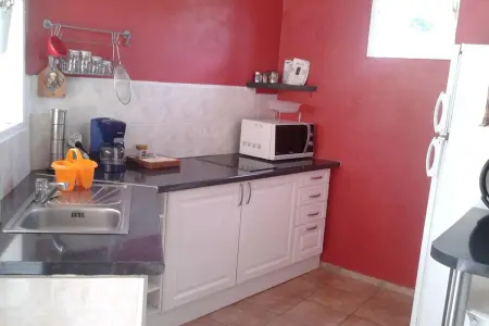 Studio cosy aux Abymes, piscine et jardin, 25 m² - Photo 7