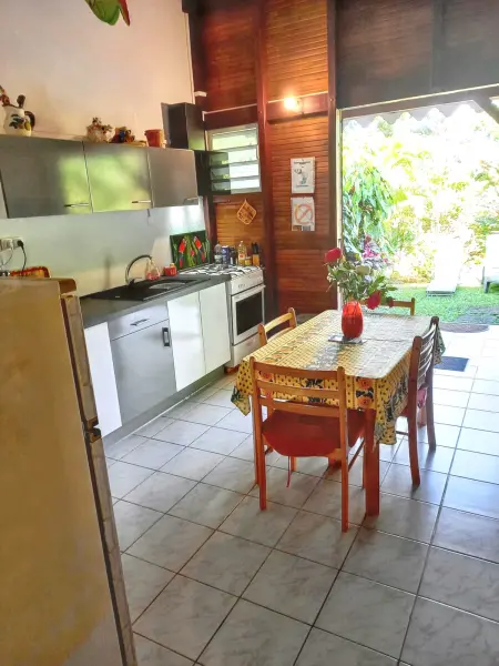 Bungalow confortable à Deshaies avec vue mer, jardin clôturé - Photo 1