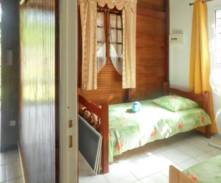 Bungalow confortable à Deshaies avec vue mer, jardin clôturé - Photo 3