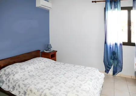 Superbe appartement à Petite Île avec vue mer et montagne. - Photo 6