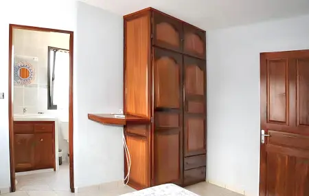 Superbe appartement à Petite Île avec vue mer et montagne. - Photo 11