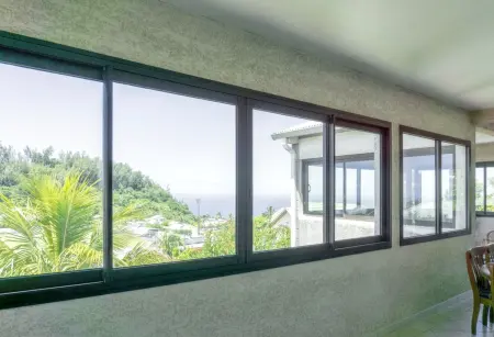 Superbe appartement à Petite Île avec vue mer et montagne. - Photo 20