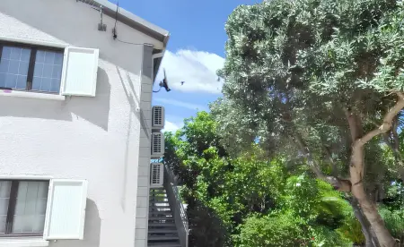 Superbe appartement à Petite Île avec vue mer et montagne. - Photo 25