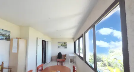 Superbe appartement à Petite Île avec vue mer et montagne. - Photo 30
