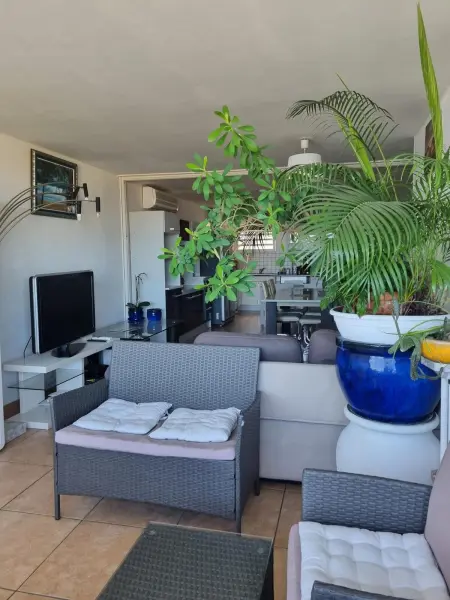 Appartement vue mer Saint-Gilles 80 m² calme et confortable - Photo 5
