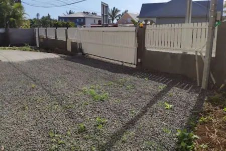 Appartement charmant à Saint Pierre 44 m² avec jardin clôturé - Photo 4