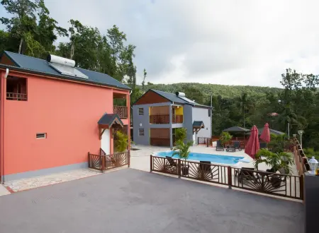 Appartement charmant à Deshaies, piscine partagée, 46 m² - Photo 1