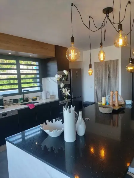 Villa élégante avec piscine privée à Saint Paul + Vue sur la mer - Photo 14