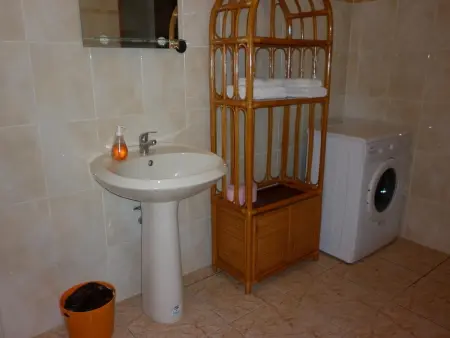 Appartement confortable Pointe-Noire + Terrasse, Appartement 6 personnes à Pointe Noire - Photo 6