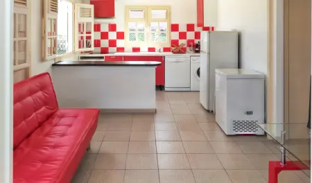 Maison accueillante à Anse-Bertrand avec jardin privé 70 m² - Photo 1