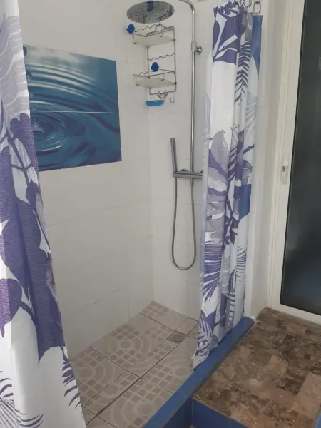 Villa élégante à Sainte-Anne avec piscine privée ouverte toute l'année - Photo 38