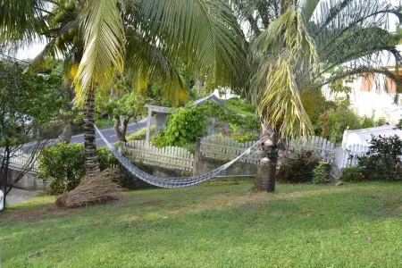 Location spacieuse à Deshaies avec vue sur la mer et montagne - Photo 25