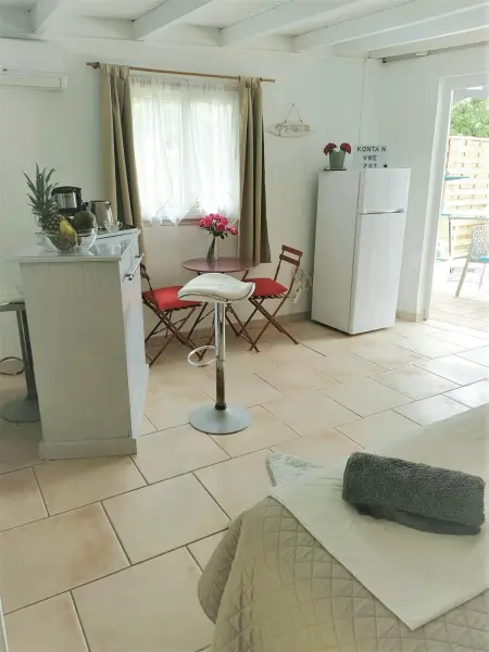 Maison cosy Les Abymes avec piscine, Maison 2 personnes à Les Abymes - Photo 9