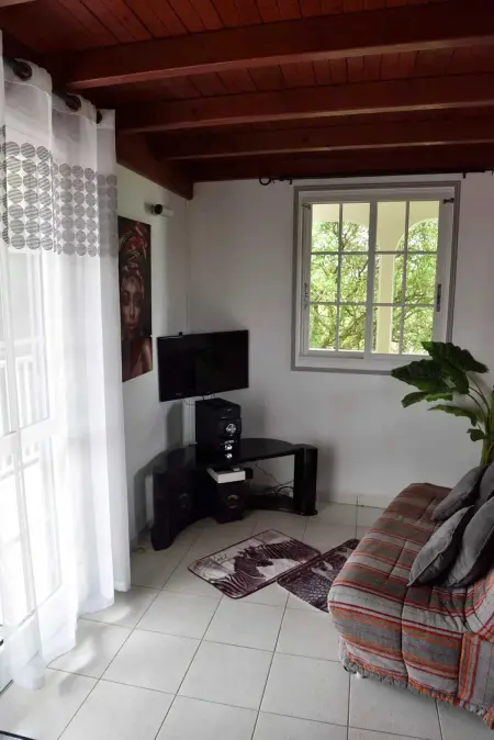 Appartement charmant à Le Gosier avec vue sur la mer, 110 m² - Photo 3