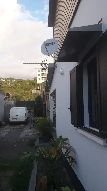 Maison accueillante à Saint-Leu avec vue imprenable - Photo 5
