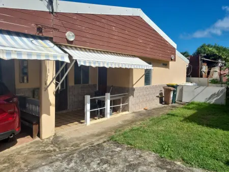 Maison charmante au Robert avec jardin et tennis à proximité - Photo 1