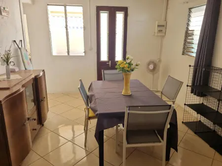 Maison charmante au Robert avec jardin et tennis à proximité - Photo 5
