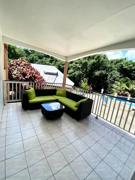 Appartement charmant à Le Gosier - 53 m² - Piscine partagée - Photo 2