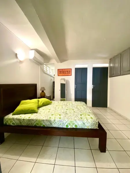 Appartement charmant à Le Gosier - 53 m² - Piscine partagée - Photo 3