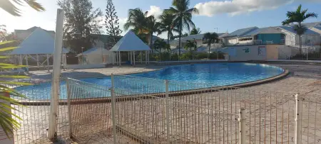 Appartement charmant à Le Gosier - 53 m² - Piscine partagée - Photo 25