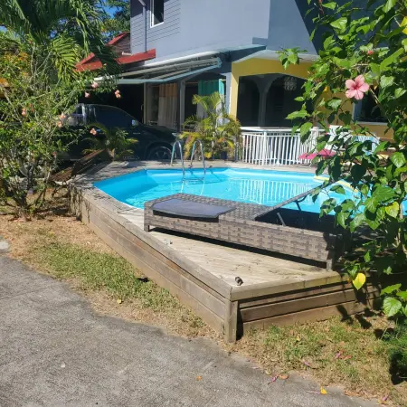Bungalow charmant à Le Gosier avec piscine partagée et jacuzzi - Photo 5