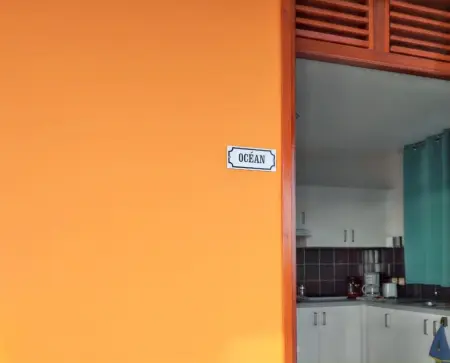 Appartement élégant à Bouillante avec vue sur la mer – 50 m² - Photo 4