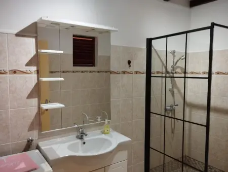 Appartement confortable à Bouillante 52 m² avec vue mer - Photo 8