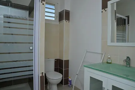 Appartement confortable aux Trois Îlets - 85 m² - Vue montagne - Photo 6