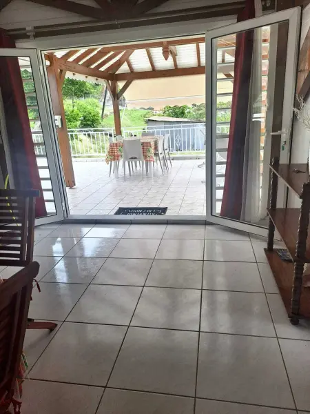 Maison de charme à Vieux Fort avec vue mer et montagne - Photo 3