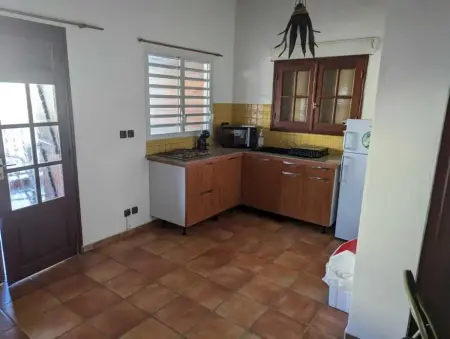 Appartement moderne au Moule avec terrasse et jardin - Photo 2