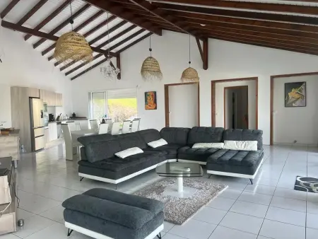 Villa spacieuse avec piscine au Gosier - Vue sur mer - Photo 2