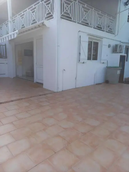 Appartement confortable avec terrasse à Petit-Canal - 50 m² - Photo 13