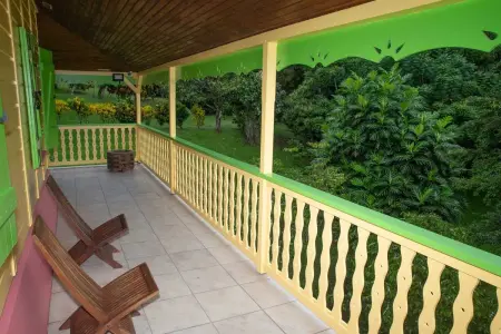 Maison charmante à Gros-Morne avec terrasse et jardin - Photo 5