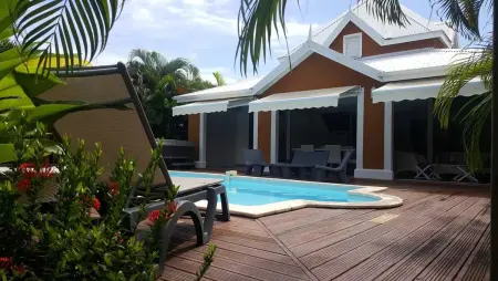 Villa Spacieuse avec Piscine Privée à Saint-François – 120 m², Jardin - Photo 14