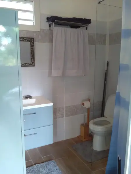 Charmant Bungalow avec Piscine Partagée à Le Gosier - Photo 16
