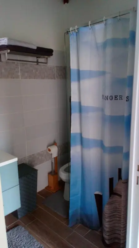 Charmant Bungalow avec Piscine Partagée à Le Gosier - Photo 17