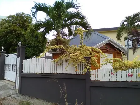 Charmant Bungalow avec Piscine Partagée à Le Gosier - Photo 21